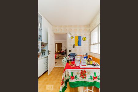 Apartamento à venda com 130m², 3 quartos e 2 vagasCozinha