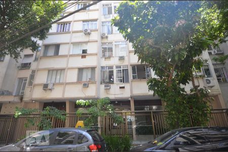 Apartamento para alugar com 47m², 2 quartos e sem vagaFachada