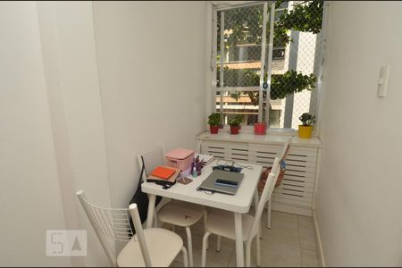 Apartamento para alugar com 47m², 2 quartos e sem vagaSala