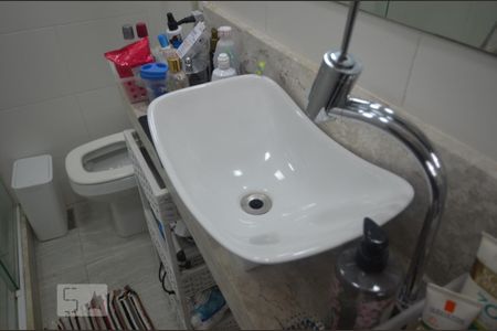 Apartamento para alugar com 47m², 2 quartos e sem vagaBanheiro