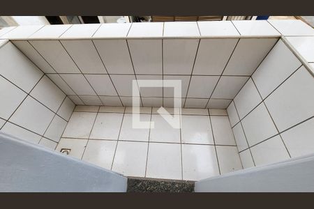 Apartamento para alugar com 70m², 2 quartos e 1 vagaDetalhe do banheiro