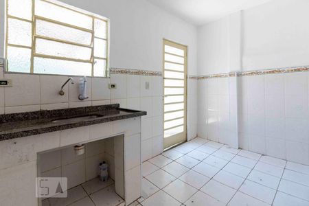Cozinha de casa para alugar com 1 quarto, 80m² em Vila Guilhermina, São Paulo