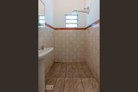 Banheiro  de casa para alugar com 1 quarto, 80m² em Vila Guilhermina, São Paulo