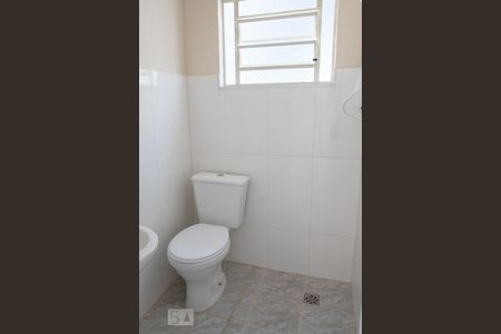 Banheiro de casa à venda com 2 quartos, 130m² em Vila Guilhermina, São Paulo