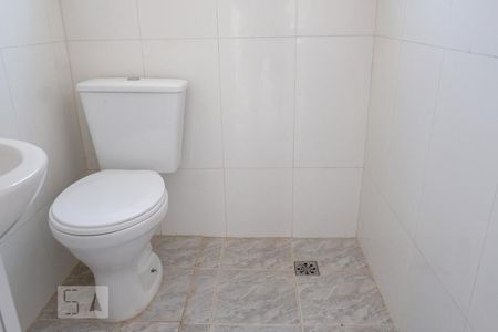 Banheiro de casa à venda com 2 quartos, 130m² em Vila Guilhermina, São Paulo