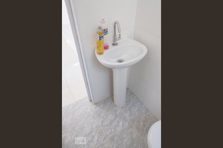 Banheiro de casa à venda com 2 quartos, 130m² em Vila Guilhermina, São Paulo