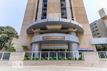 Studio à venda com 28m², 1 quarto e 1 vaga Studio à venda com 28m², 1 quarto e 1 vagaFachada