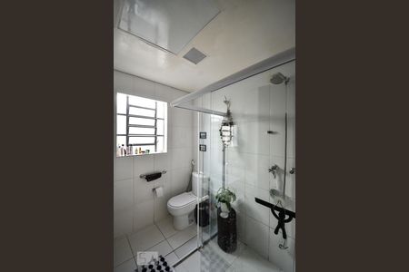 Casa à venda com 240m², 3 quartos e 2 vagasBanheiro