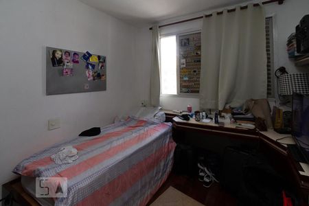 Apartamento à venda com 197m², 4 quartos e 3 vagasQuarto 02
