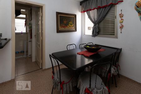 Apartamento à venda com 197m², 4 quartos e 3 vagasCopa