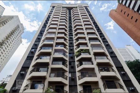 Studio para alugar com 44m², 1 quarto e 1 vaga Studio para alugar com 44m², 1 quarto e 1 vagaFachada