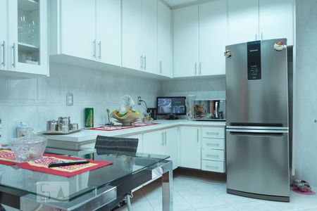 Casa à venda com 250m², 3 quartos e 2 vagasCozinha