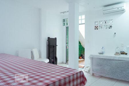 Casa à venda com 250m², 3 quartos e 2 vagasÁrea de lazer