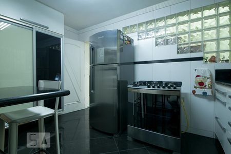 Casa à venda com 174m², 3 quartos e 3 vagas Casa à venda com 174m², 3 quartos e 3 vagasCozinha