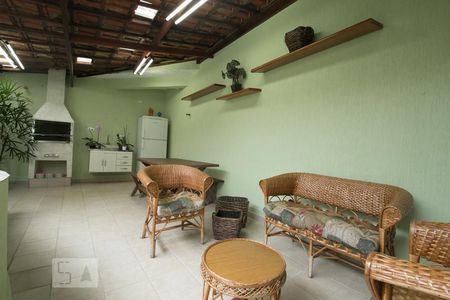 Casa à venda com 174m², 3 quartos e 3 vagas Casa à venda com 174m², 3 quartos e 3 vagasEspaço Gourmet