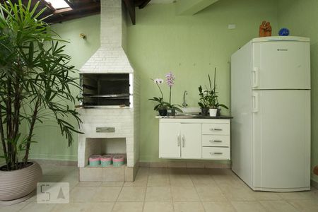 Casa à venda com 174m², 3 quartos e 3 vagas Casa à venda com 174m², 3 quartos e 3 vagasEspaço Gourmet