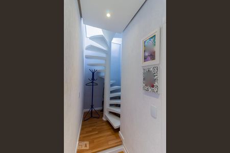 Corredor de casa à venda com 2 quartos, 220m² em Jardim Rosa de Franca, Guarulhos