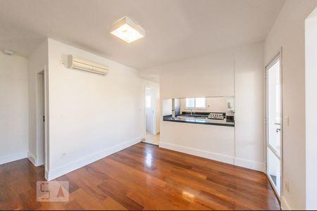 Sala de apartamento à venda com 2 quartos, 92m² em Cambuí, Campinas
