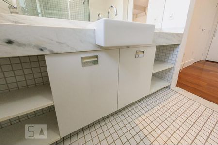 Apartamento à venda com 92m², 2 quartos e 2 vagasBanheiro - Suite Master