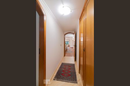 Apartamento à venda com 267m², 4 quartos e 3 vagas Apartamento à venda com 267m², 4 quartos e 3 vagasCorredor