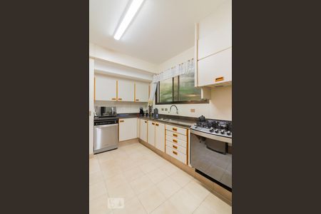 Apartamento à venda com 267m², 4 quartos e 3 vagas Apartamento à venda com 267m², 4 quartos e 3 vagasCozinha