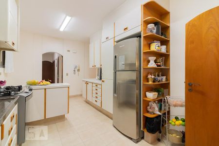 Apartamento à venda com 267m², 4 quartos e 3 vagas Apartamento à venda com 267m², 4 quartos e 3 vagasCozinha