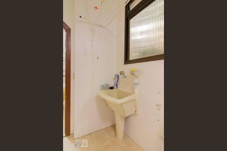 Apartamento à venda com 267m², 4 quartos e 3 vagas Apartamento à venda com 267m², 4 quartos e 3 vagasÁrea de Serviço