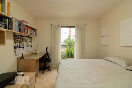 Apartamento à venda com 267m², 4 quartos e 3 vagas Apartamento à venda com 267m², 4 quartos e 3 vagasQuarto 4