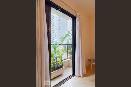 Apartamento à venda com 267m², 4 quartos e 3 vagas Apartamento à venda com 267m², 4 quartos e 3 vagasSuíte 2