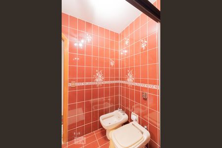 Apartamento à venda com 267m², 4 quartos e 3 vagas Apartamento à venda com 267m², 4 quartos e 3 vagasBanheiro Social