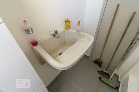 Apartamento para alugar com 75m², 3 quartos e 1 vagaÁrea de Serviço