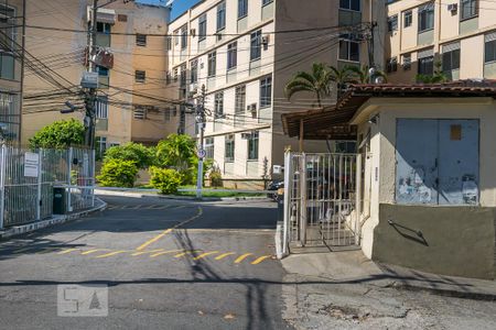 Apartamento para alugar com 75m², 3 quartos e 1 vagaFachada da portaria do condomínio