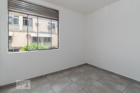 Quarto 1 de apartamento para alugar com 3 quartos, 75m² em Irajá, Rio de Janeiro