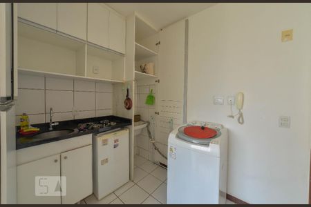 Cozinha de apartamento para alugar com 1 quarto, 27m² em Asa Norte, Brasília