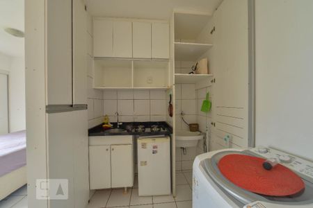 Cozinha de apartamento para alugar com 1 quarto, 27m² em Asa Norte, Brasília