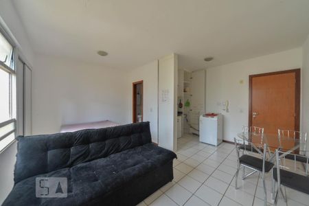 Sala de apartamento para alugar com 1 quarto, 27m² em Asa Norte, Brasília