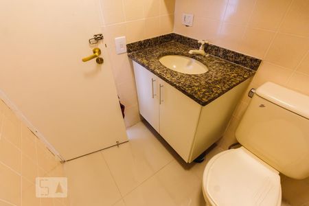 Apartamento para alugar com 70m², 3 quartos e 2 vagasBanheiro