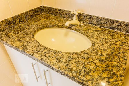 Apartamento para alugar com 70m², 3 quartos e 2 vagasBanheiro Pia