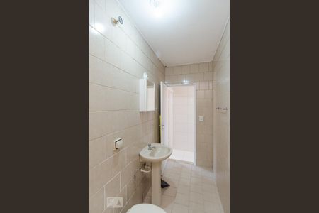Banheiro de casa para alugar com 1 quarto, 90m² em Taboão, São Bernardo do Campo