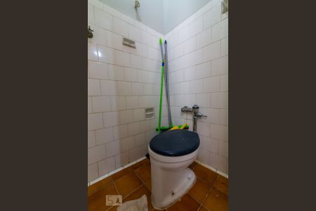 Apartamento para alugar com 90m², 2 quartos e sem vaga Apartamento para alugar com 90m², 2 quartos e sem vagaBanheiro de Serviço