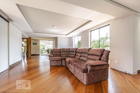 Sala de casa para alugar com 4 quartos, 1000m² em Vista Alegre, Curitiba