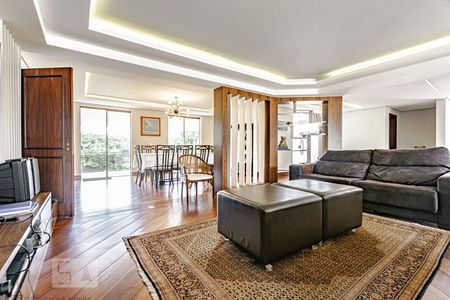 Sala de casa para alugar com 4 quartos, 1000m² em Vista Alegre, Curitiba