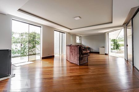 Sala de casa para alugar com 5 quartos, 1000m² em Vista Alegre, Curitiba