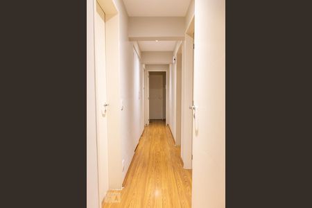 Apartamento à venda com 144m², 4 quartos e 2 vagasCorredor