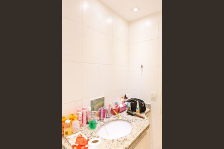 Apartamento à venda com 144m², 4 quartos e 2 vagasBanheiro Social