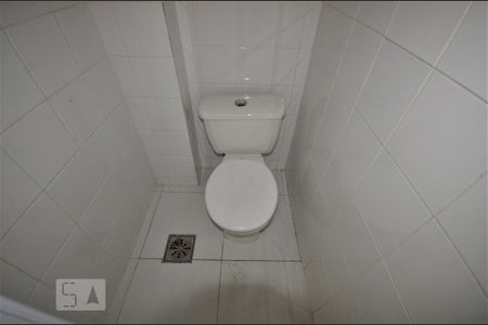 Apartamento para alugar com 80m², 2 quartos e sem vagaBanheiro de Serviço