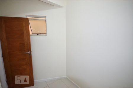 Apartamento para alugar com 80m², 2 quartos e sem vagaQuarto de Serviço