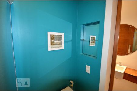 Apartamento para alugar com 80m², 2 quartos e sem vagaBanheiro da Suíte