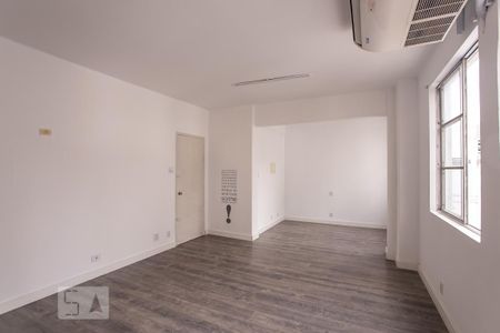 Sala/Quarto/Cozinha de kitnet/studio para alugar com 1 quarto, 44m² em Centro Histórico, Porto Alegre
