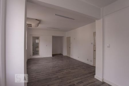 Sala/Quarto/Cozinha de kitnet/studio para alugar com 1 quarto, 44m² em Centro Histórico, Porto Alegre